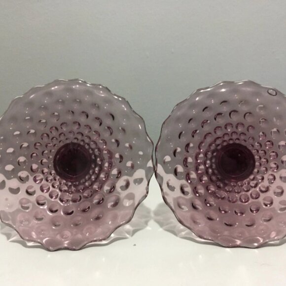 Set of 2 Fenton Hobnail Plum Purple Opalescent Glass Candlestick Holders Vintage - Picture 4 of 5